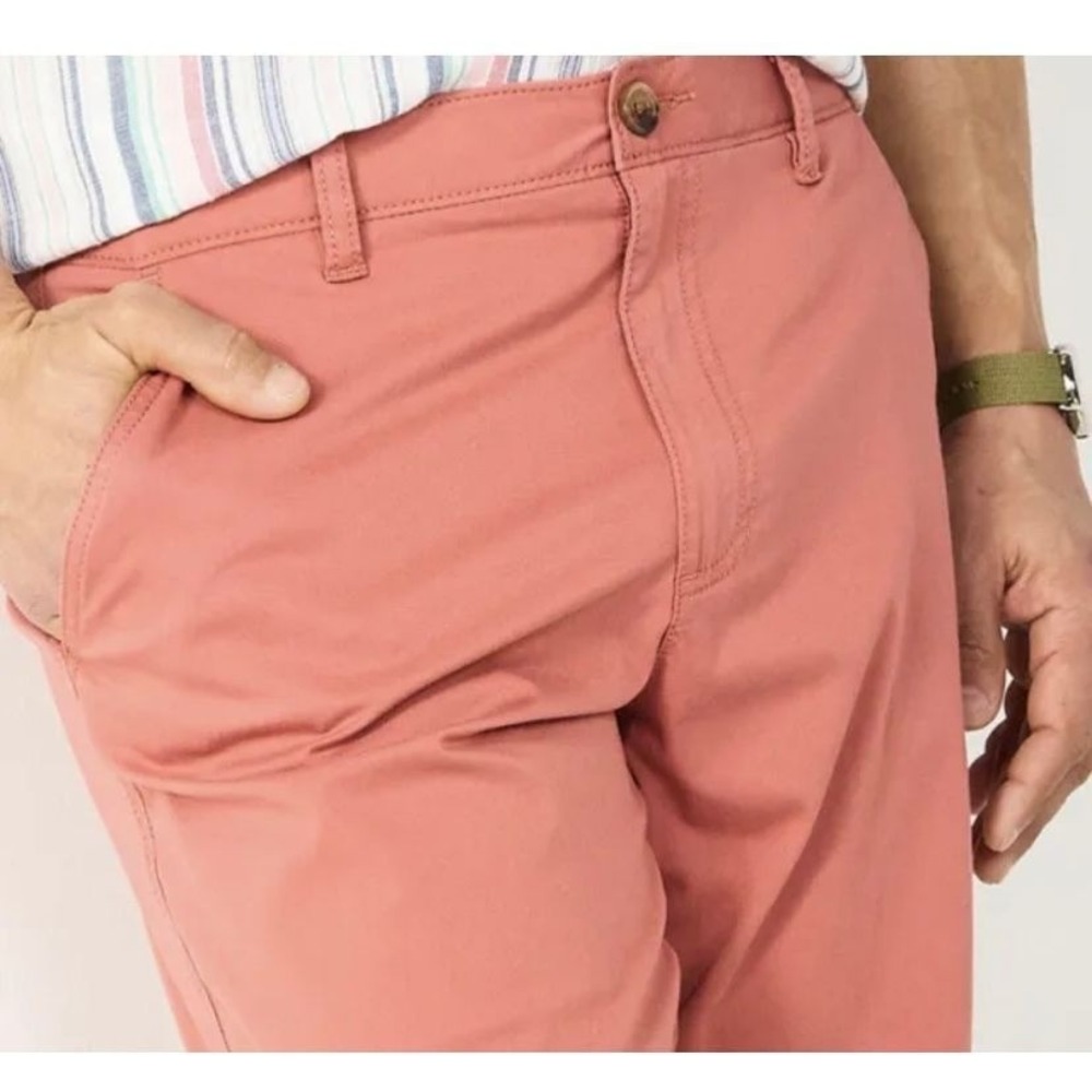 Mens Croft and Barrow NWT 7.5 inch Classic Flat Front Shorts in Shabby Rose 42